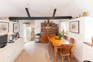 Family Room (1)- click for photo gallery